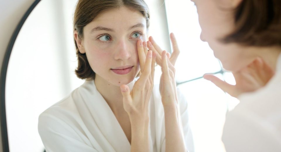 Як позбутися мішків під очами